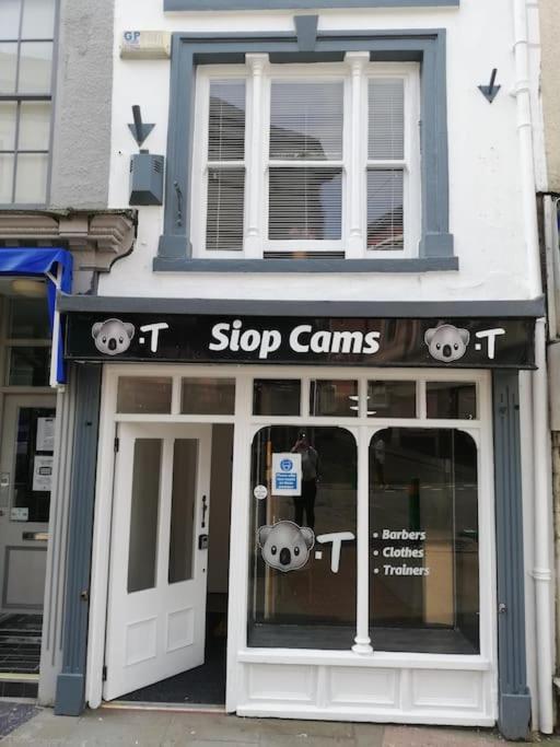 Siop Iwan A Menna Appartement Caernarfon Buitenkant foto