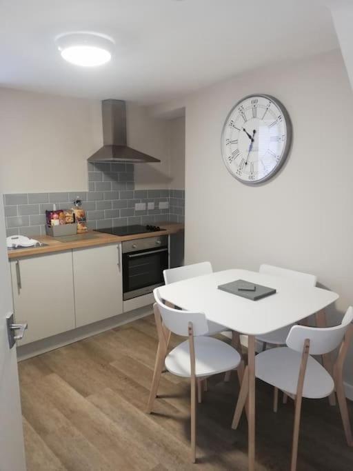 Siop Iwan A Menna Appartement Caernarfon Buitenkant foto